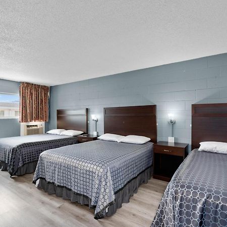 Holiday Lodge Wenatchee Bagian luar foto