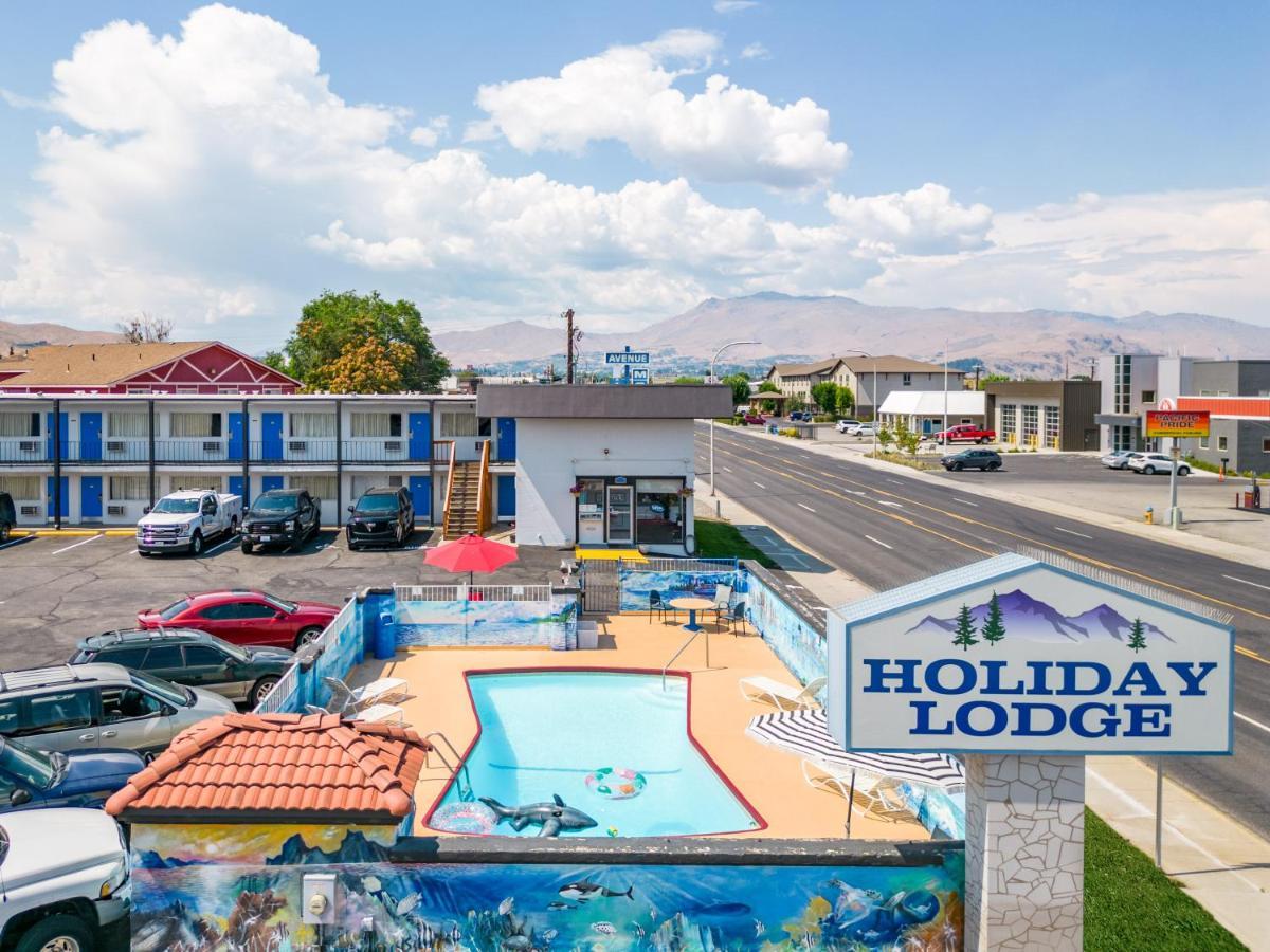 Holiday Lodge Wenatchee Bagian luar foto