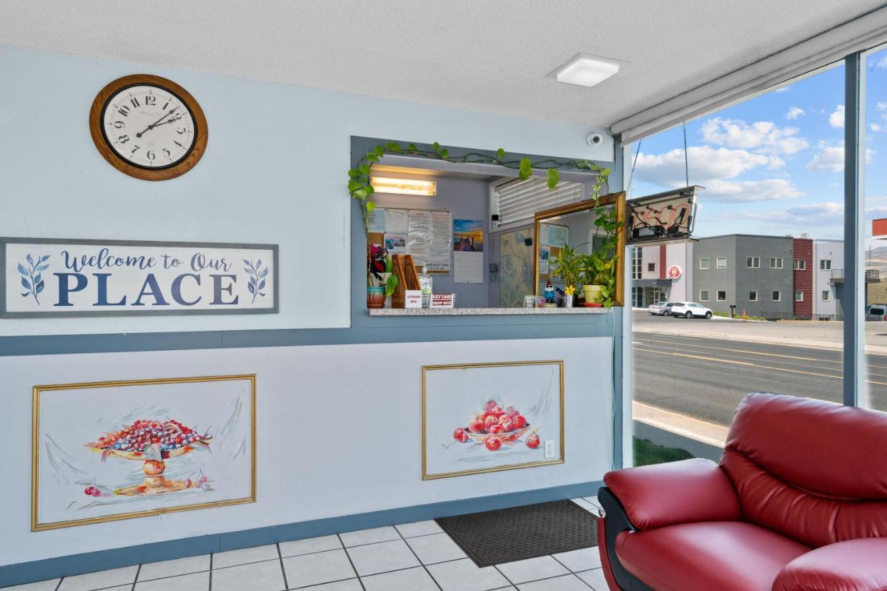 Holiday Lodge Wenatchee Bagian luar foto