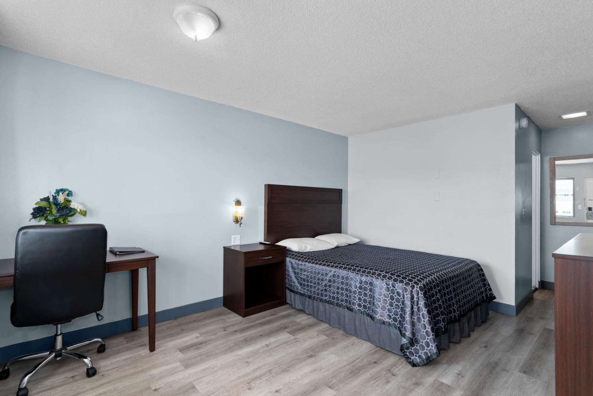 Holiday Lodge Wenatchee Bagian luar foto
