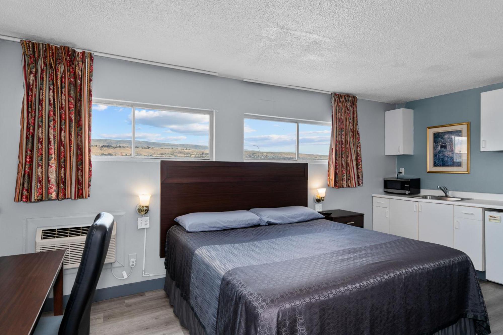 Holiday Lodge Wenatchee Bagian luar foto