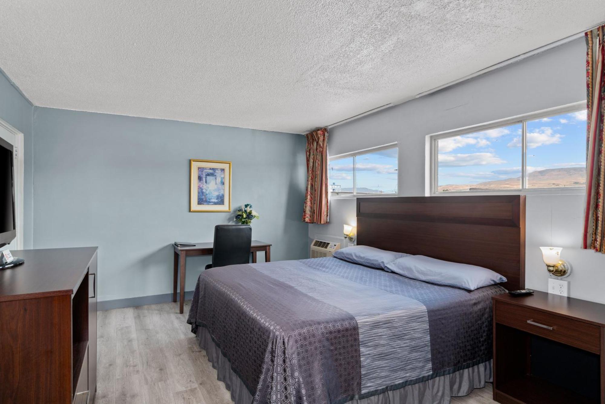 Holiday Lodge Wenatchee Bagian luar foto