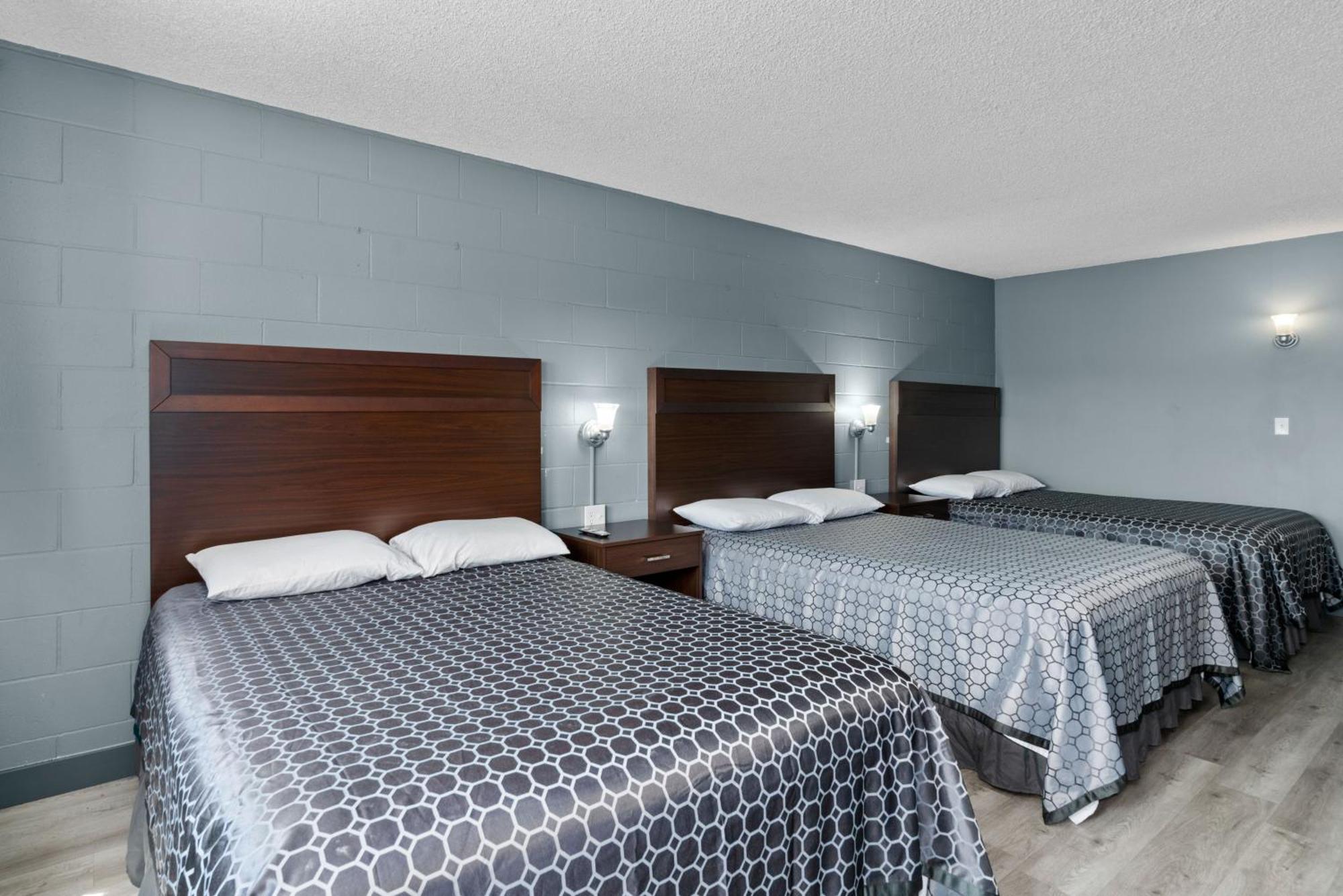 Holiday Lodge Wenatchee Bagian luar foto